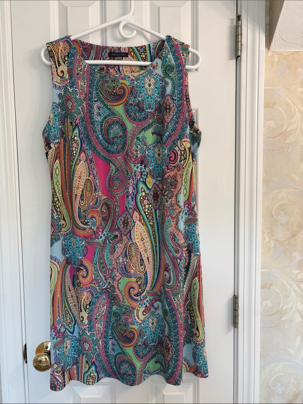 Tommy Hilfiger Sleeveless Multicolored Paisley Shift Dress